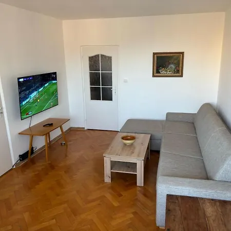 Retro Vibes & Modern Comfort